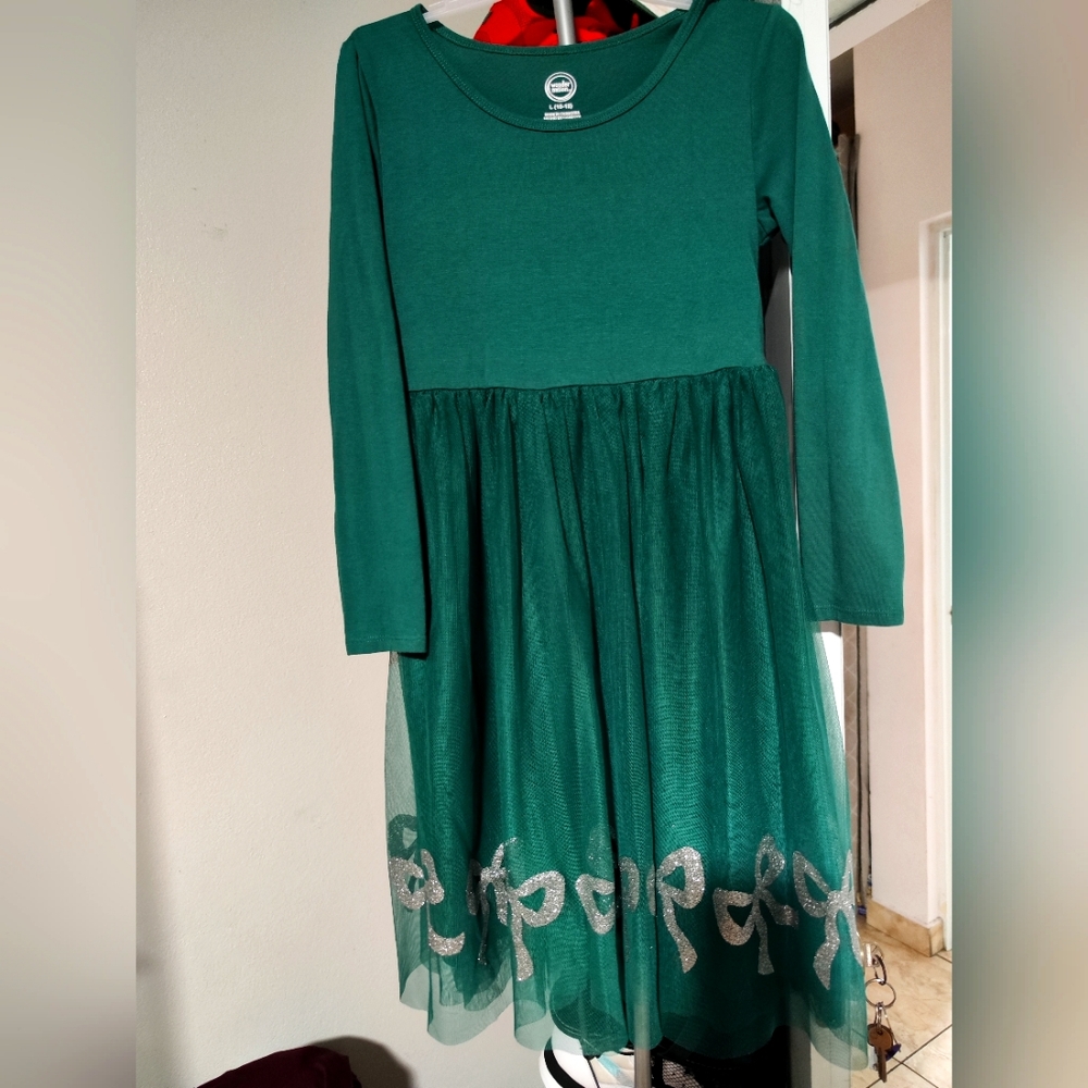 Beutifull girl dress used excellent condition